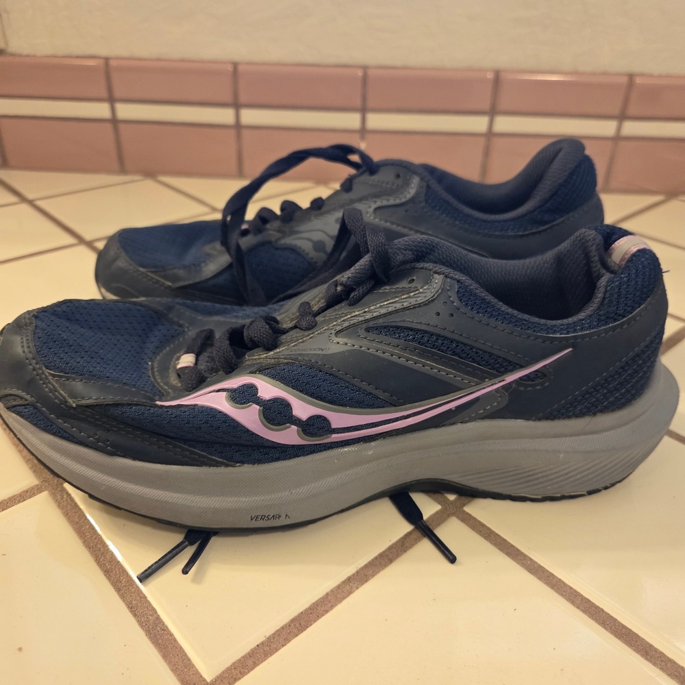 Saucony Cohesion 14 Womens 8 Wide Navy Blue Lilac Running Shoes S10644-209